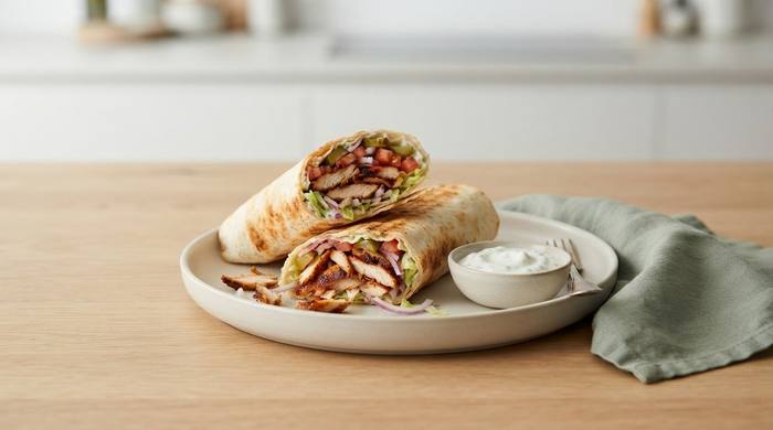 Ev usulü tavuk döner, servise hazır