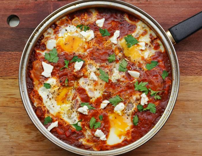 Tavada domatesli, yumurtalı menemen