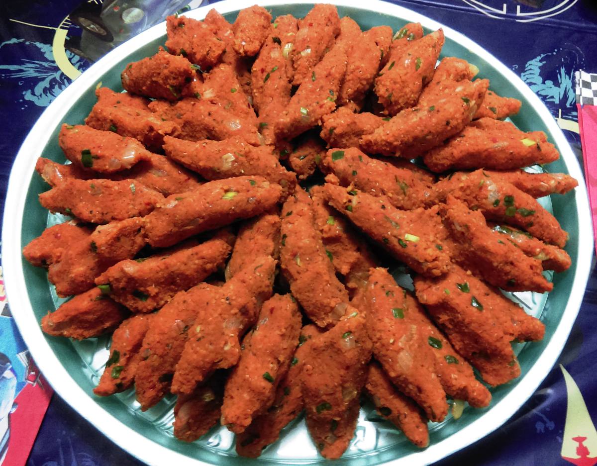 Tabağa dizilmiş mercimek köfteleri